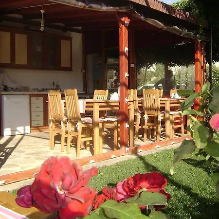 Pensión Adakale Konuk Evi