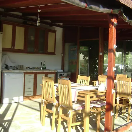 Pensión Adakale Konuk Evi *