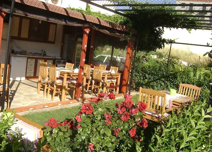 Gasthuis Adakale Konuk Evi Tenedos